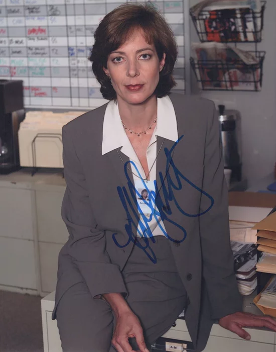 Allison Janney autograph