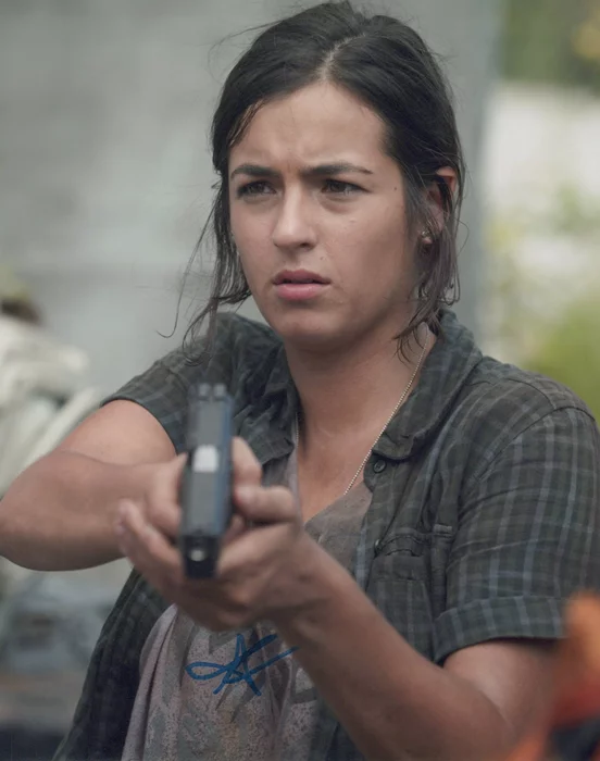 Alanna Masterson autograph