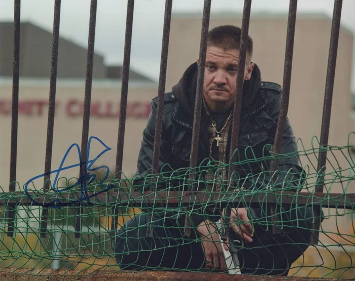 Jeremy Renner autograph