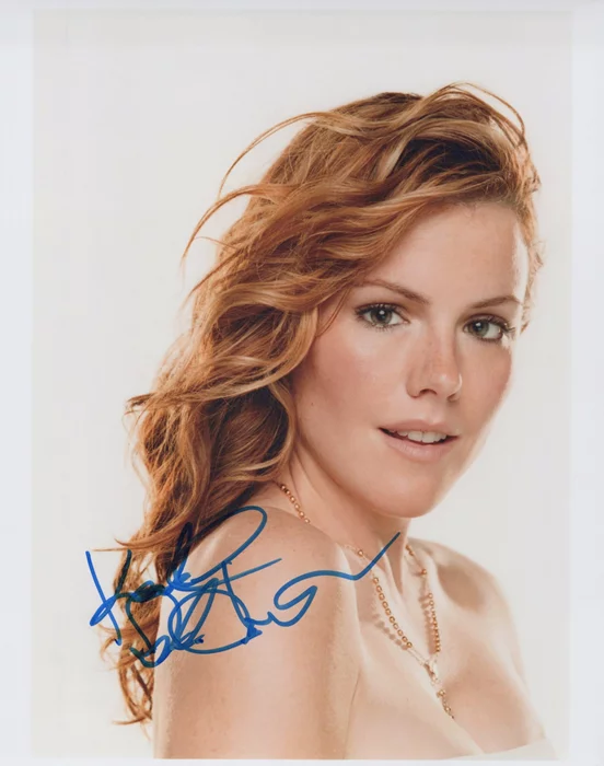 Kathleen Robertson autograph