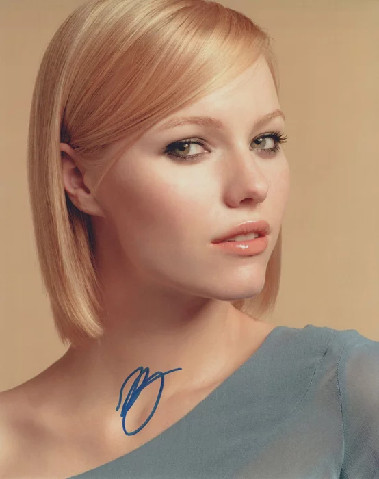 Melissa Sagemiller autograph