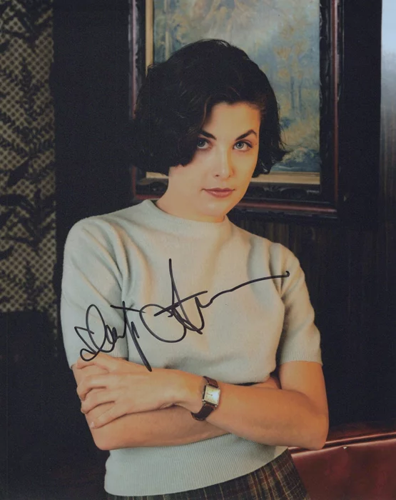Sherilyn Fenn autograph