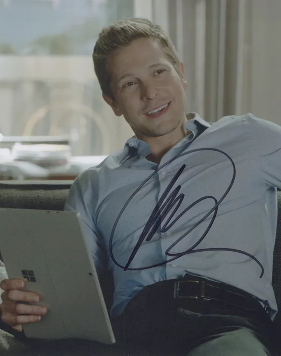 Matt Czuchry autograph