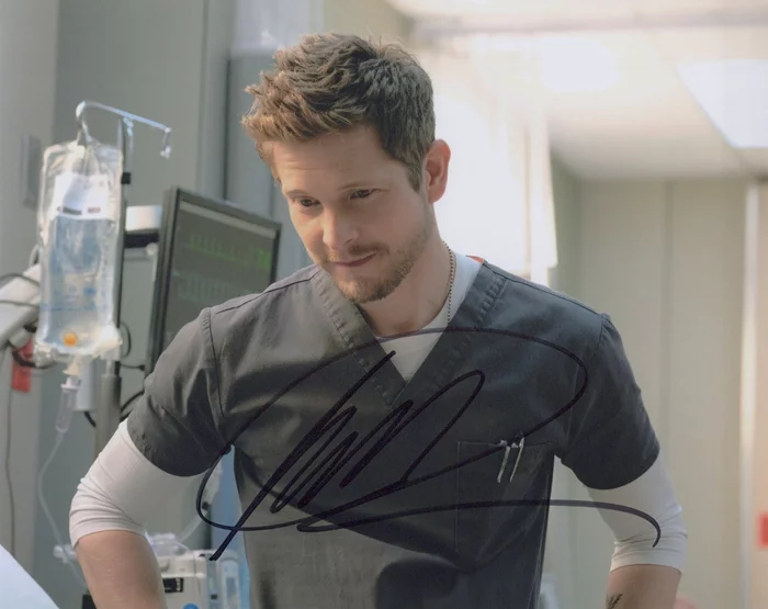 Matt Czuchry autograph