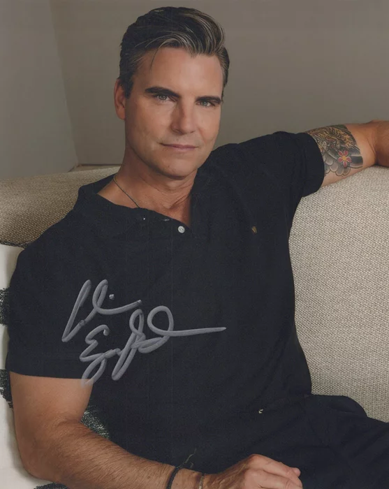 Colin Egglesfield autograph