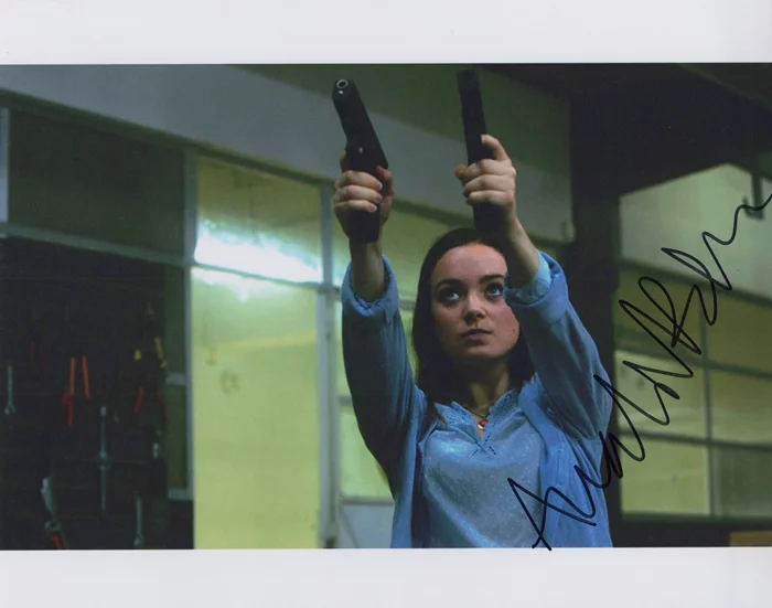 Amalia Holm autograph