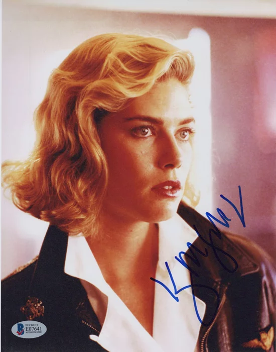 Kelly McGillis autograph