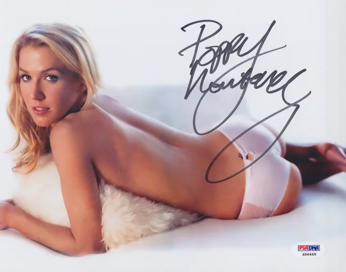 Poppy Montgomery autograph