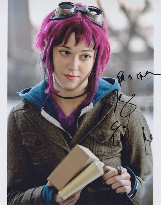 Mary Elizabeth Winstead autograph