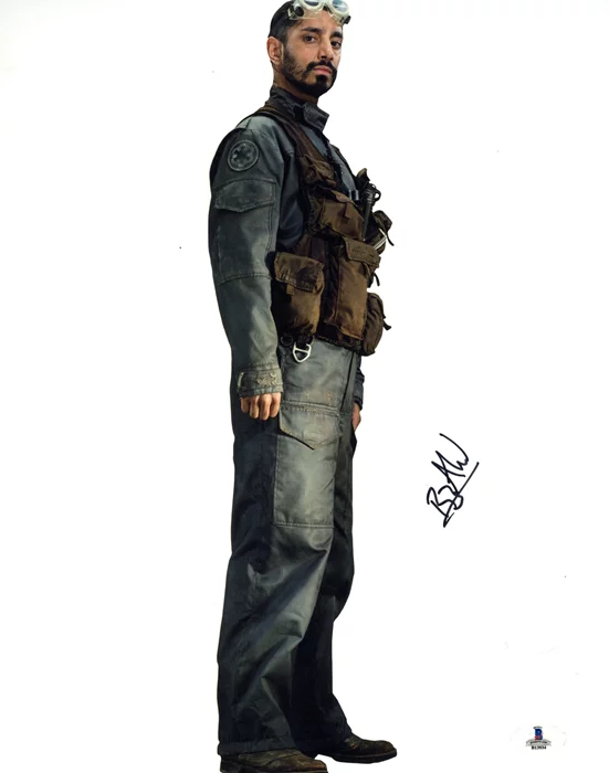 Riz Ahmed autograph