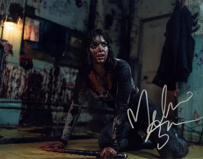 Melissa Barrera autograph