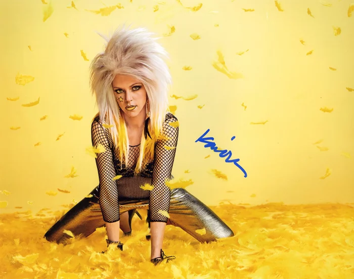 Kaitlin Olson autograph