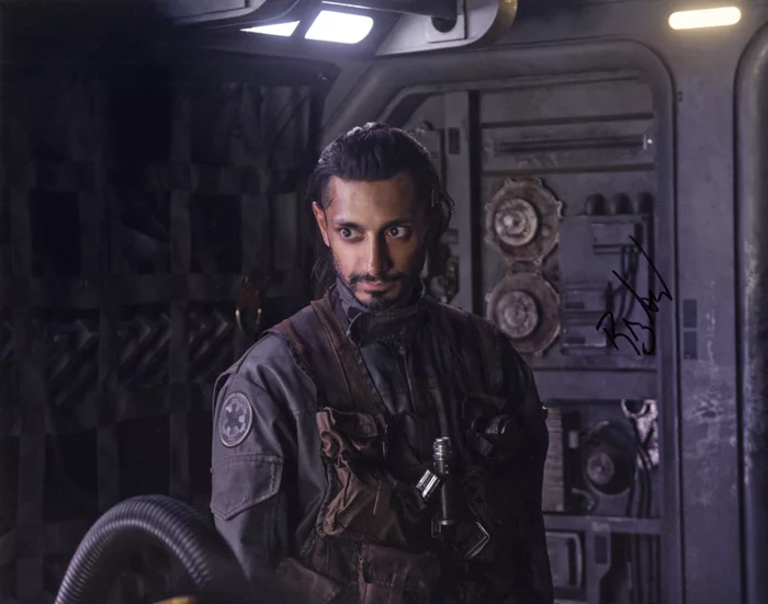 Riz Ahmed autograph