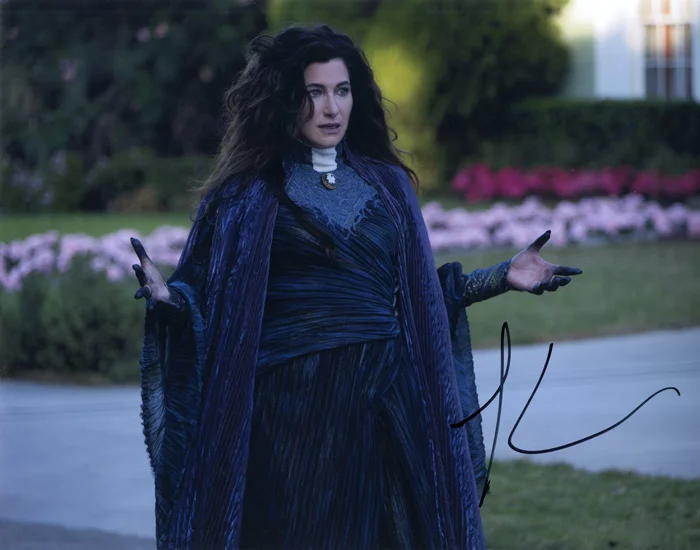 Kathryn Hahn autograph