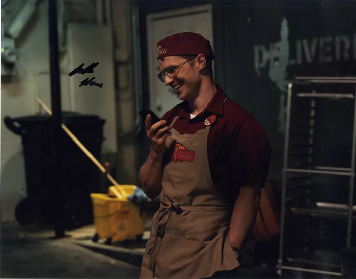 Freddie Stroma autograph