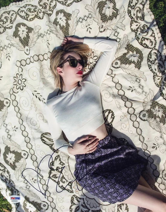 Emma Roberts autograph