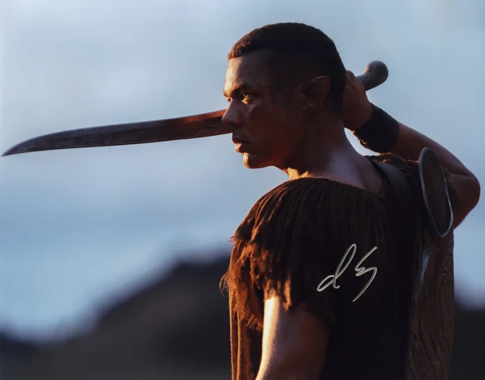 Ismail Cruz Cordova autograph