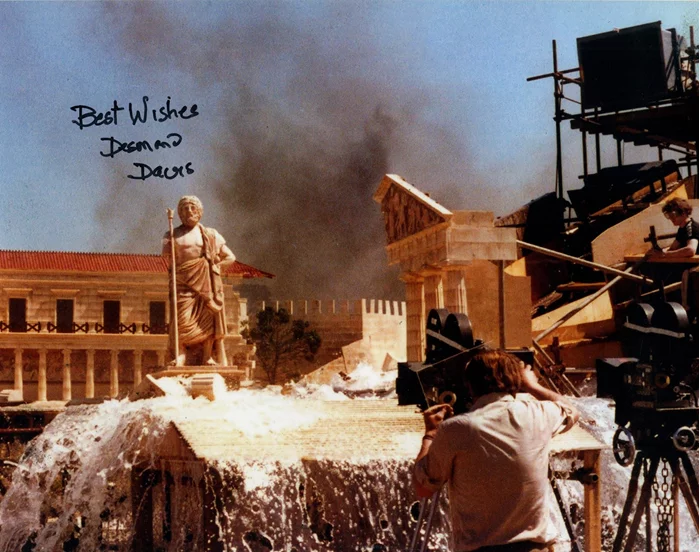 Desmond Davis autograph