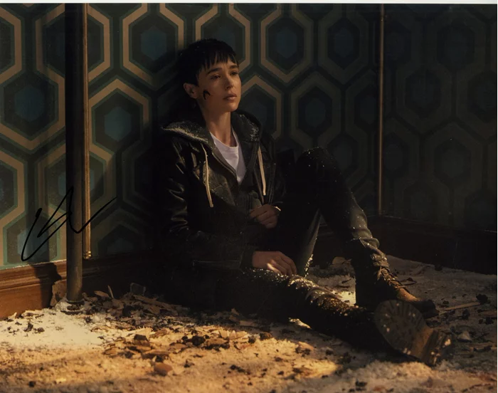 Elliot Page autograph