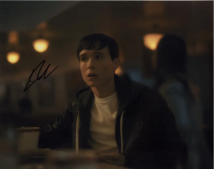 Elliot Page autograph
