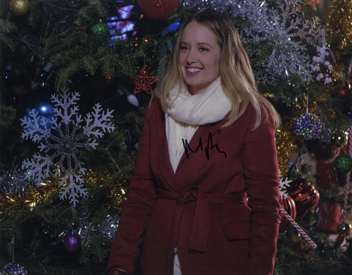 Megan Park autograph