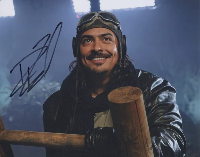 Robbie Daymond autograph