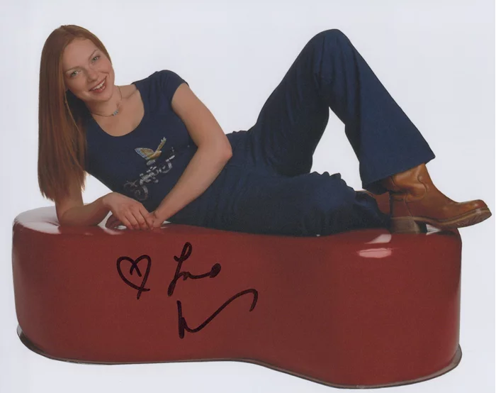 Laura Prepon autograph