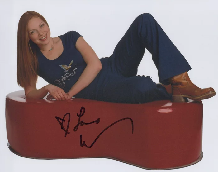 Laura Prepon autograph