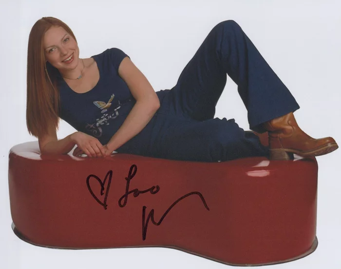 Laura Prepon autograph