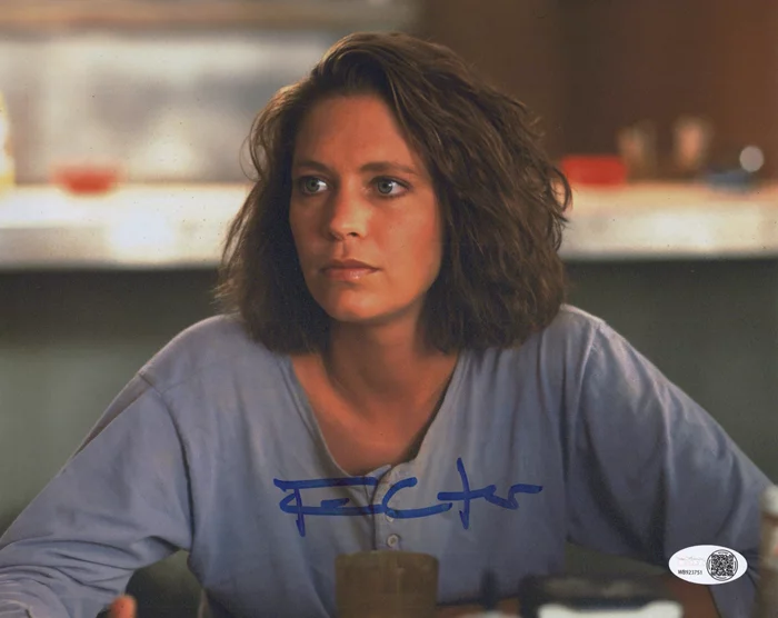 Finn Carter autograph