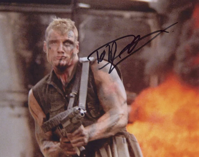 Dolph Lundgren autograph