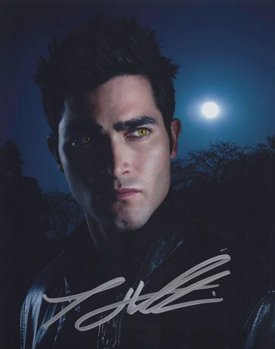 Tyler Hoechlin autograph