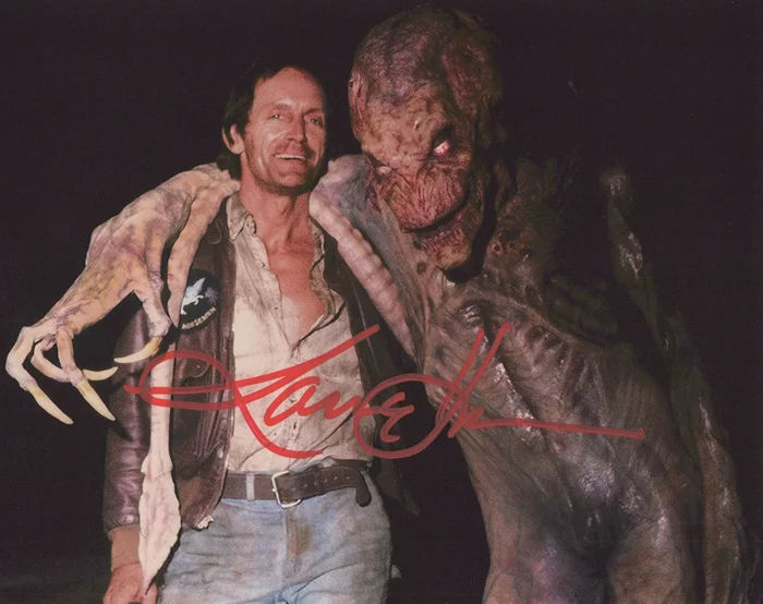 Lance Henriksen autograph