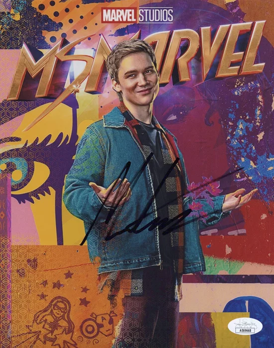 Matt Lintz autograph
