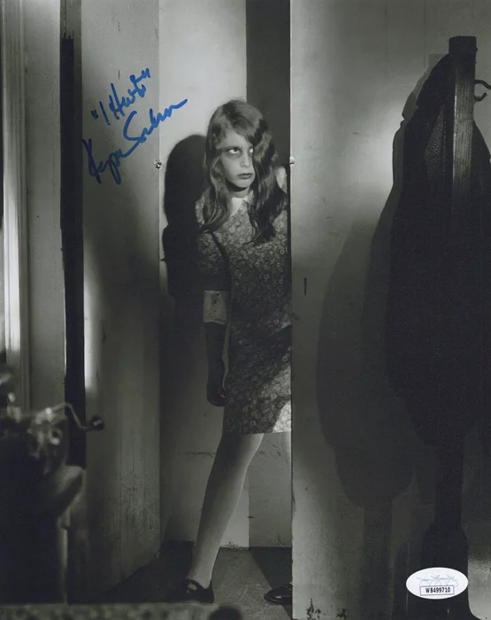 Kyra Schon autograph