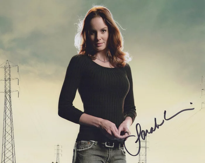 Sarah Wayne Callies autograph