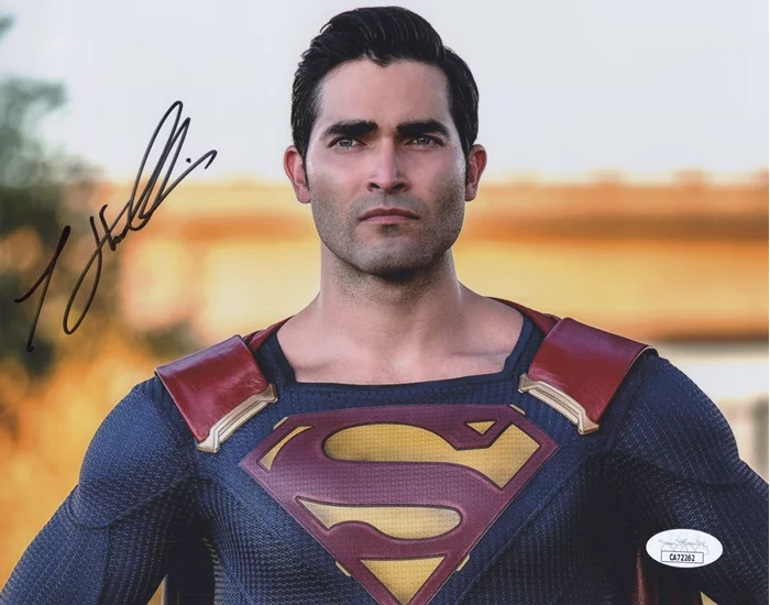Tyler Hoechlin autograph