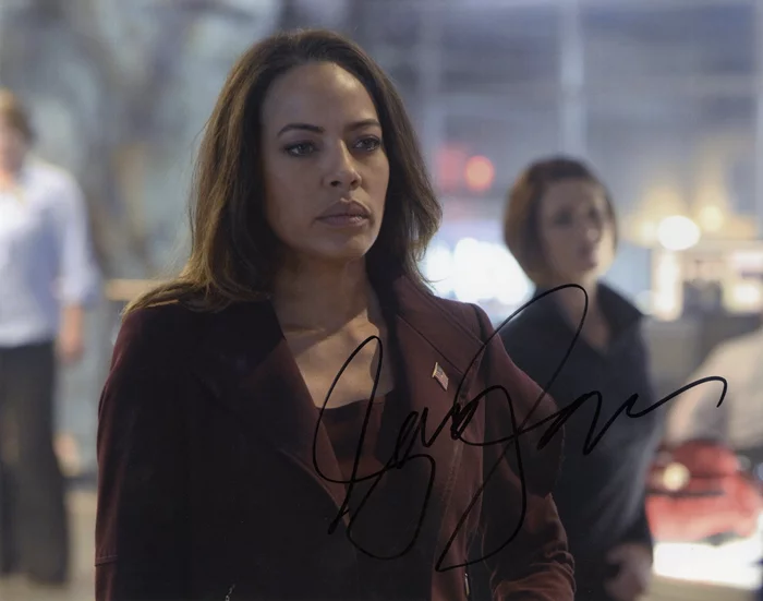 Tawny Cypress autograph