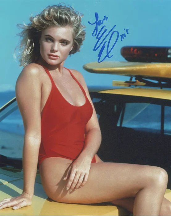 Erika Eleniak autograph