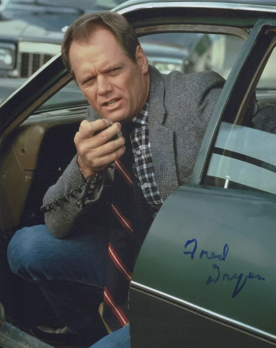 Fred Dryer autograph