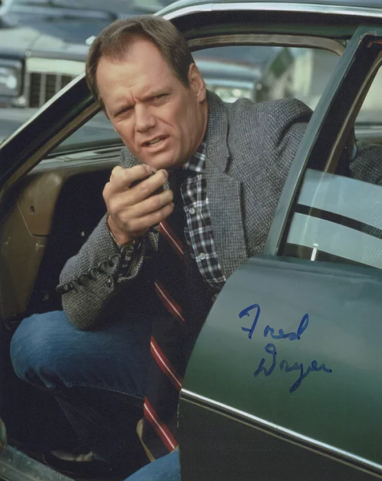Fred Dryer autograph