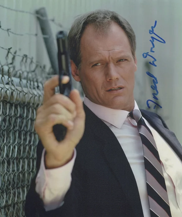 Fred Dryer autograph