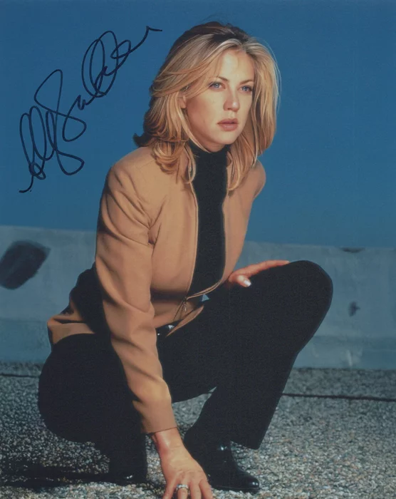 Ally Walker autograph