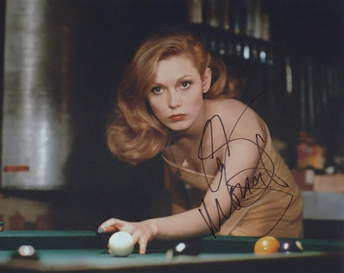 Cathy Moriarty autograph