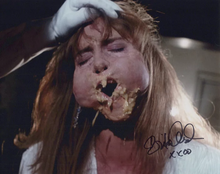 Erika Anderson autograph