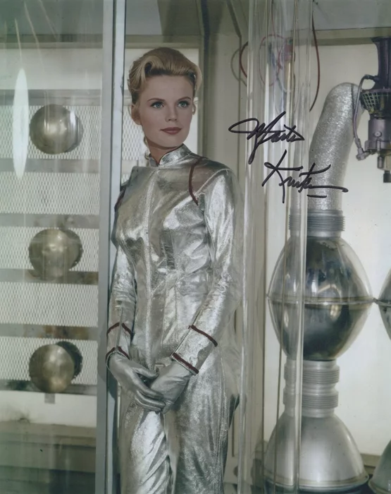 Marta Kristen autograph