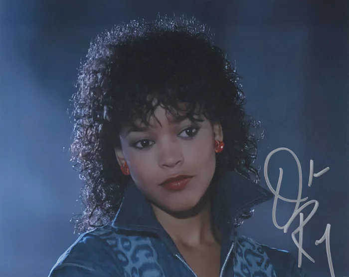 Ola Ray autograph