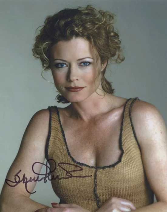 Sheree J. Wilson autograph