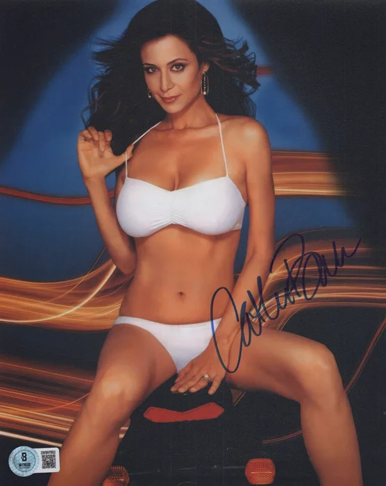 Catherine Bell autograph