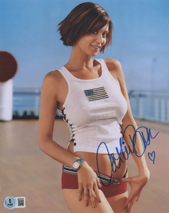 Catherine Bell autograph